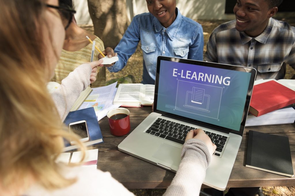 Face To Face Learning VS Online Learning - Itutormind